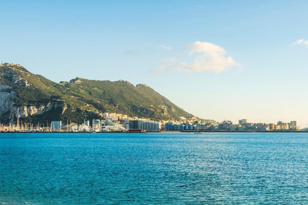 Apartamento Exterior Algeciras -Hawkins Costa 2A Luaran gambar